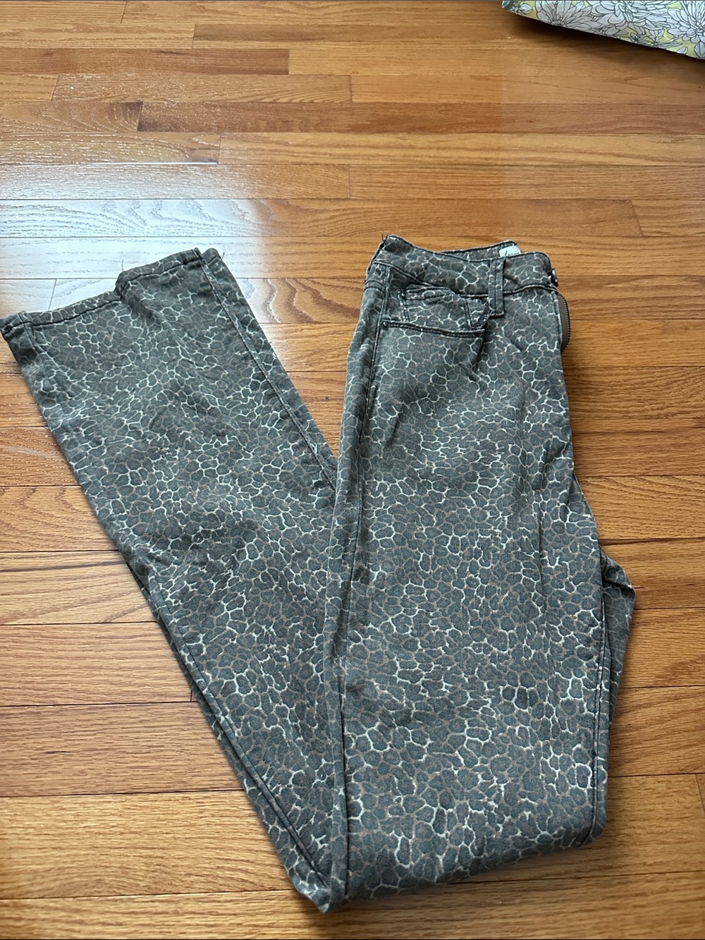 Cheetah Pants in Charcoal and Light Gray